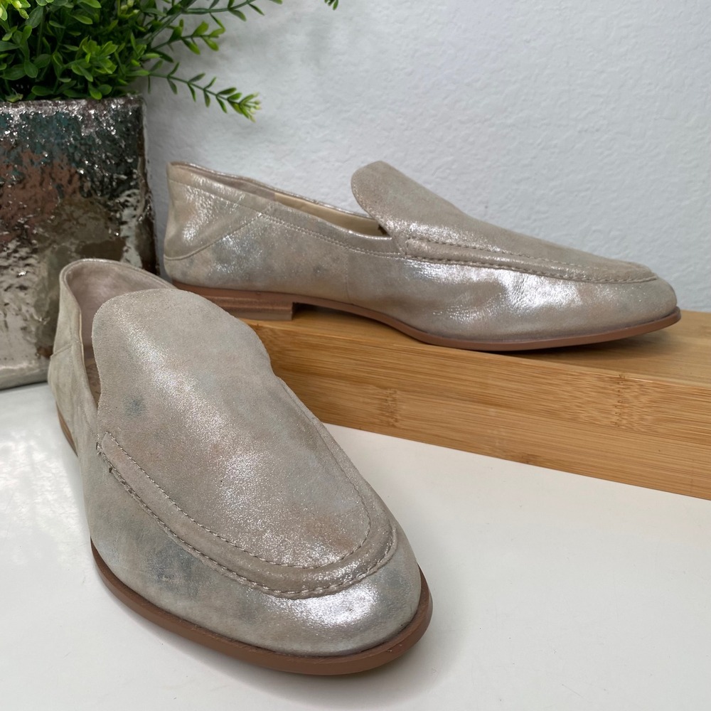 Vince Camuto Jendeya Loafers Womens Silver Metallic Leather Flats Minimalist 9.5